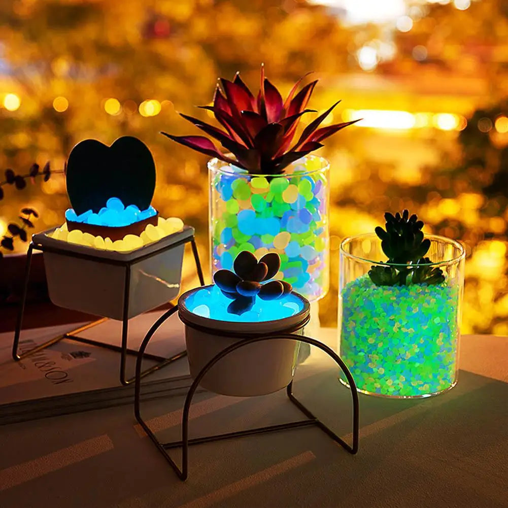 50Pcs Glow in the Dark Garden Pebbles For Sidewalk Garden Terrace Lawn Garden Patio Fish Tank Aquarium Decoration Glow Stone